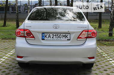 Седан Toyota Corolla 2012 в Києві