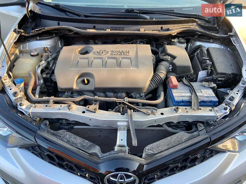 Хетчбек Toyota Corolla 2017 в Тернополі фото 4 Хетчбек Toyota Corolla 2017 в Тернополі