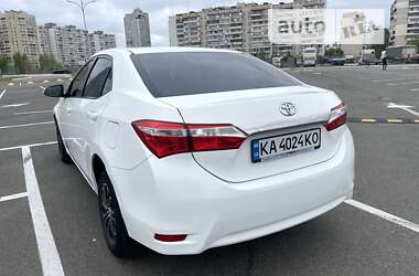 Седан Toyota Corolla 2017 в Києві