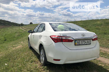 Седан Toyota Corolla 2014 в Кривому Розі