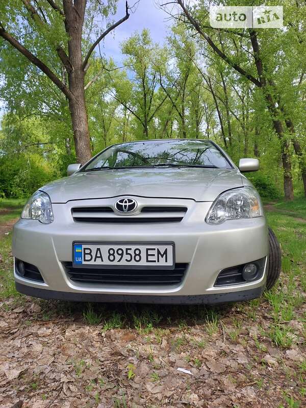 Хетчбек Toyota Corolla 2006 в Кропивницькому