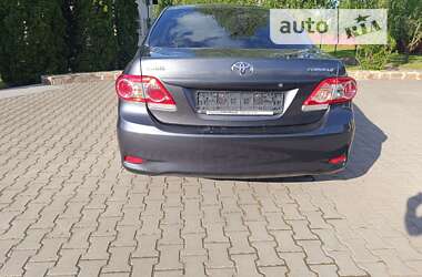 Седан Toyota Corolla 2010 в Києві