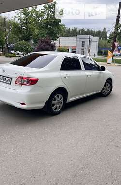 Седан Toyota Corolla 2012 в Днепре