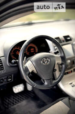 Седан Toyota Corolla 2008 в Тернополе