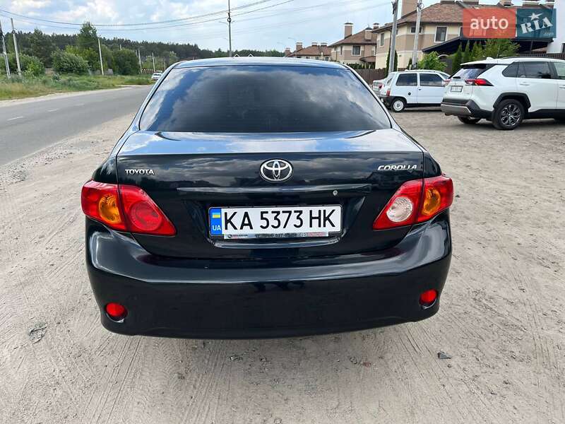 Седан Toyota Corolla 2008 в Киеве