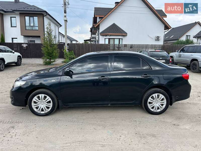 Седан Toyota Corolla 2008 в Киеве
