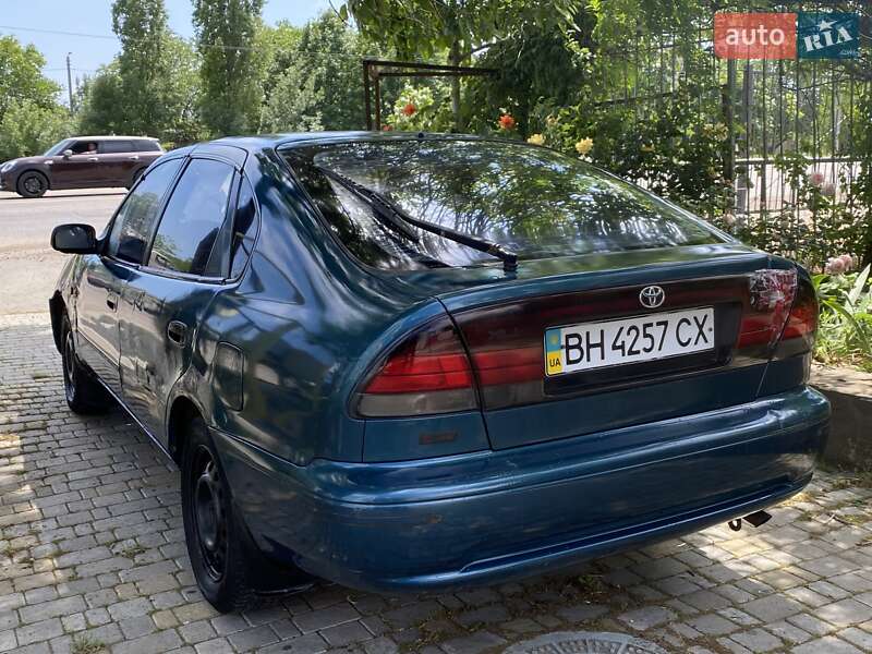 Седан Toyota Corolla 1996 в Одессе