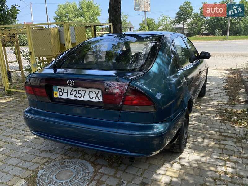 Седан Toyota Corolla 1996 в Одессе