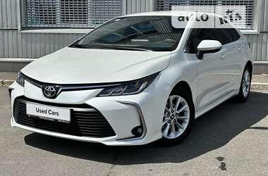 Седан Toyota Corolla 2019 в 
