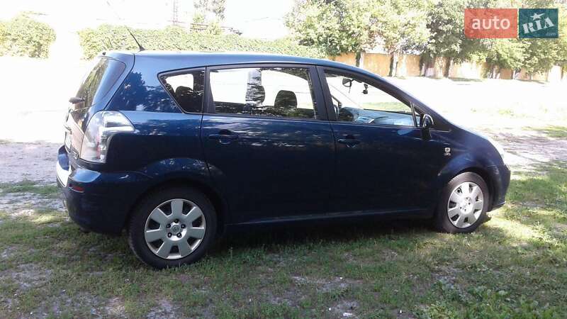 Хэтчбек Toyota Corolla 2005 в Прилуках