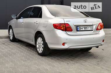 Седан Toyota Corolla 2010 в Одесі