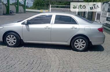 Седан Toyota Corolla 2011 в Львові