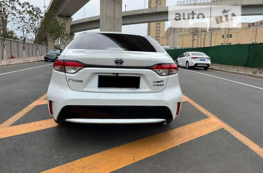 Седан Toyota Corolla 2024 в 