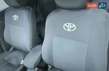 Хэтчбек Toyota Corolla 2006 в 