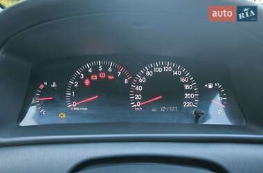 Хэтчбек Toyota Corolla 2006 в 