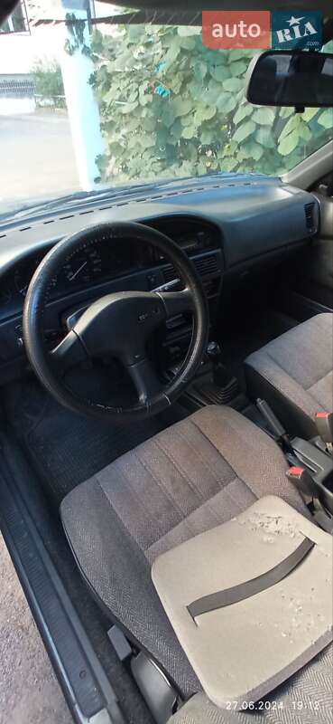 Седан Toyota Corolla 1990 в Дніпрі