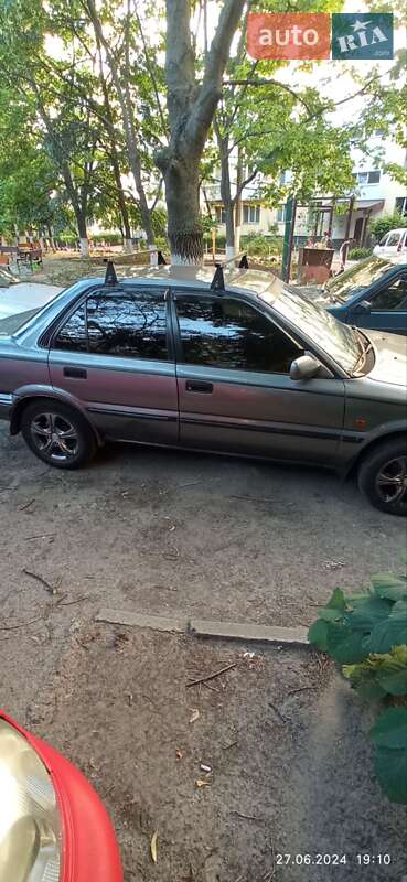 Седан Toyota Corolla 1990 в Дніпрі