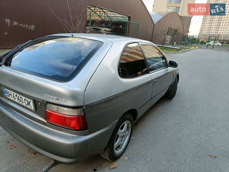 Хэтчбек Toyota Corolla 1995 в Одессе