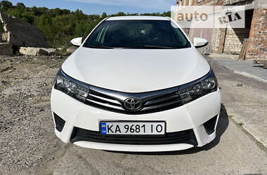 Седан Toyota Corolla 2013 в Вінниці