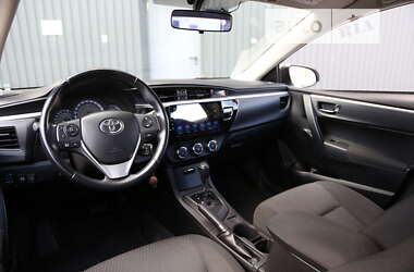 Седан Toyota Corolla 2013 в Києві