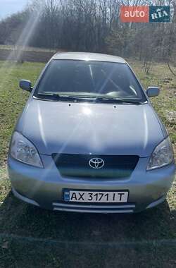 Хэтчбек Toyota Corolla 2003 в 