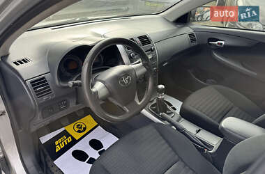Седан Toyota Corolla 2010 в 