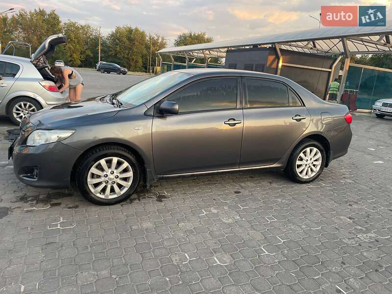 Седан Toyota Corolla 2008 в Запоріжжі