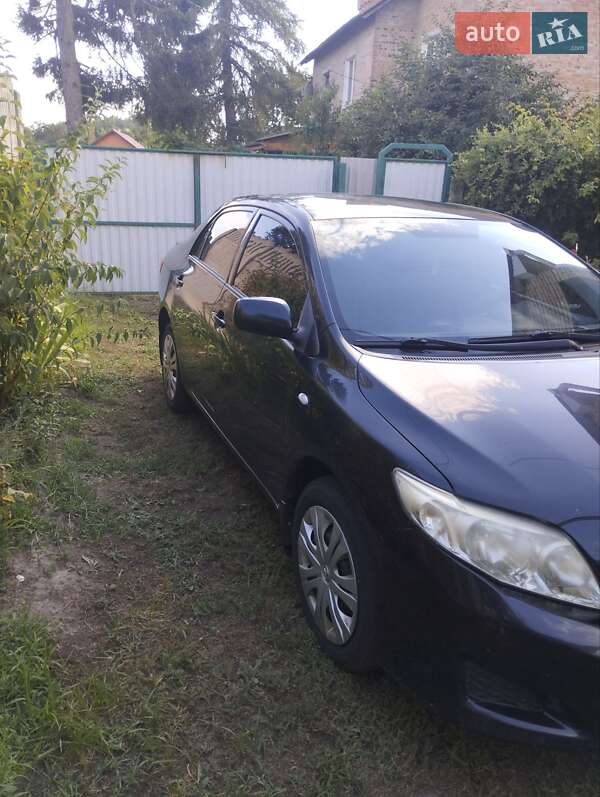 Седан Toyota Corolla 2008 в Остер