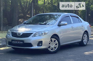 Седан Toyota Corolla 2011 в Николаеве