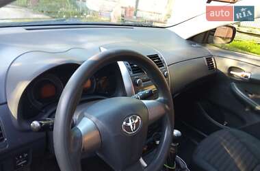 Седан Toyota Corolla 2012 в Львове