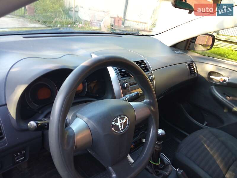 Седан Toyota Corolla 2012 в Львове фото 7 Седан Toyota Corolla 2012 в Львове