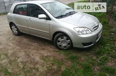 Хэтчбек Toyota Corolla 2004 в Ровно