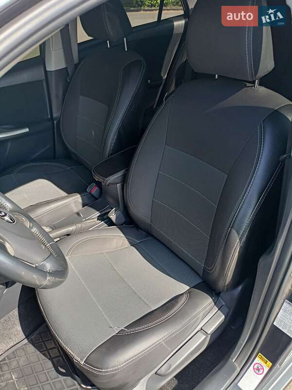 Седан Toyota Corolla 2008 в Виннице