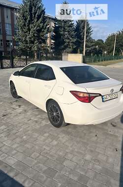 Седан Toyota Corolla 2015 в Бродах