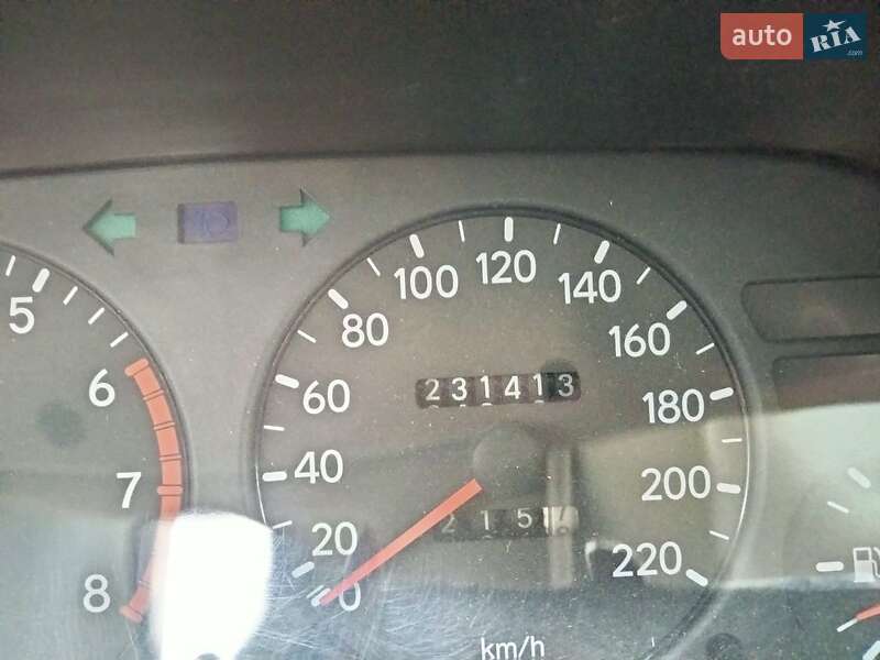 Хэтчбек Toyota Corolla 1995 в Березовке