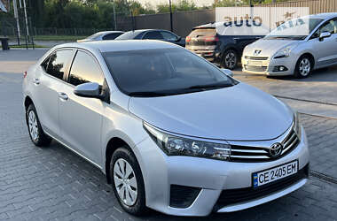 Седан Toyota Corolla 2013 в Чернівцях