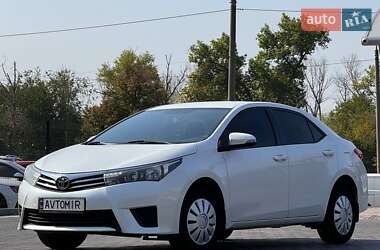 Седан Toyota Corolla 2014 в Запоріжжі