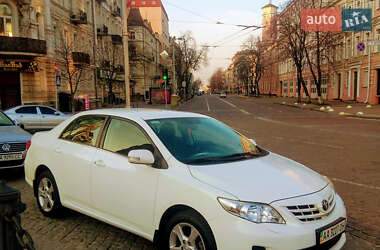 Седан Toyota Corolla 2011 в Киеве