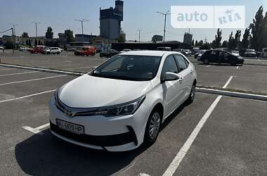 Седан Toyota Corolla 2018 в Киеве