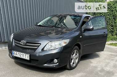 Седан Toyota Corolla 2009 в Киеве