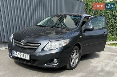 Седан Toyota Corolla 2009 в Киеве