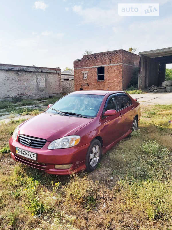 Седан Toyota Corolla 2004 в 