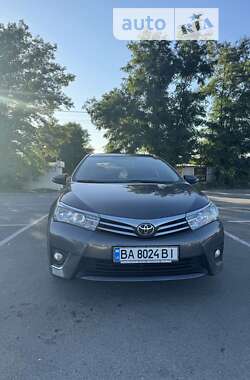 Седан Toyota Corolla 2016 в Киеве