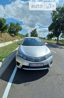 Седан Toyota Corolla 2014 в Болграде