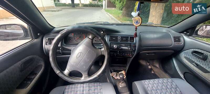 Хэтчбек Toyota Corolla 1995 в Одессе