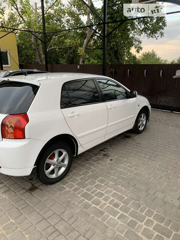 Хэтчбек Toyota Corolla 2006 в Первомайске