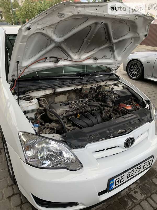 Хэтчбек Toyota Corolla 2006 в Первомайске
