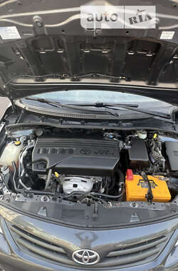 Седан Toyota Corolla 2010 в 
