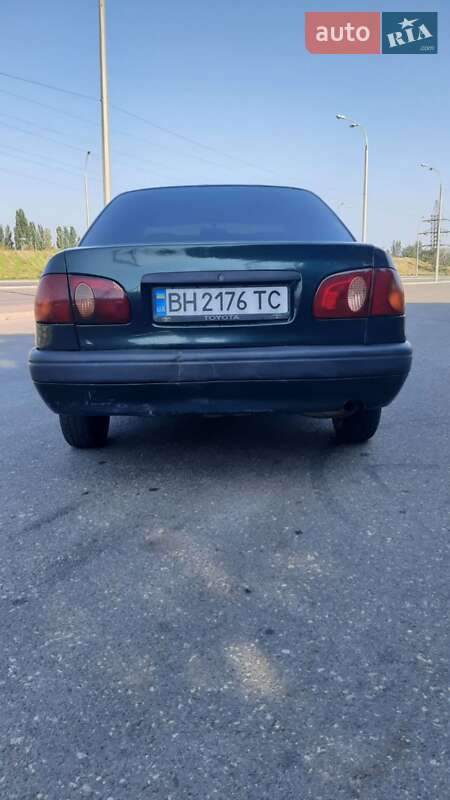 Седан Toyota Corolla 1997 в Одессе