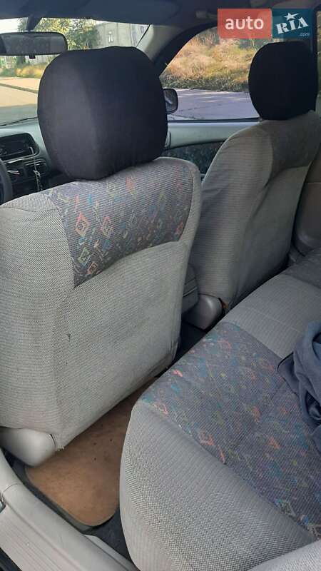 Седан Toyota Corolla 1997 в Одессе